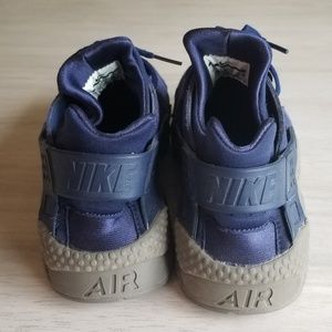 Nike Shoes - Mens Nike Air Huarache sneakers Nike Shoes - Mens Nike Air Huarache sneakers